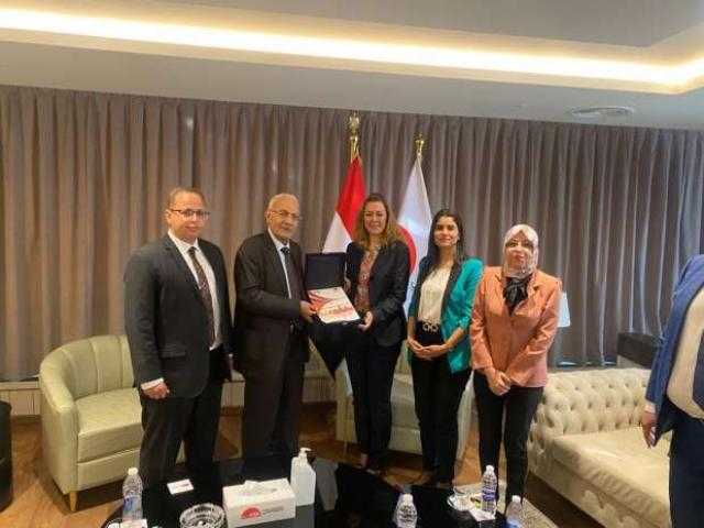 «العربي الناصري» يقدم رؤية الحزب بشأن الحوار الوطني للأكاديمية الوطنية للتدريب
