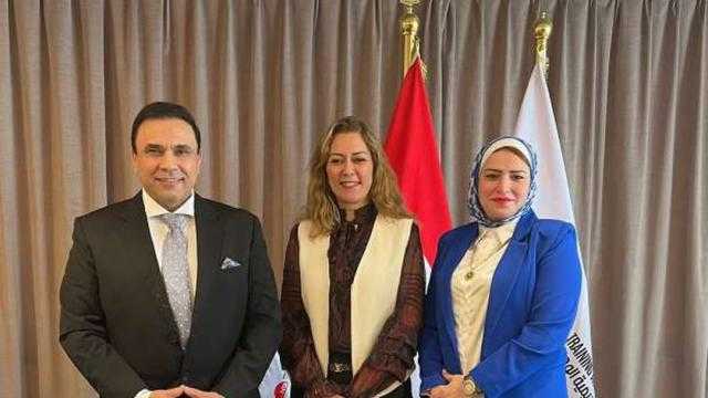 حزب أبناء مصر يسلم رؤيته حول الحوار الوطني للأكاديمية الوطنية