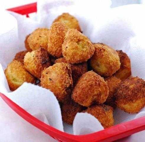 طريقة عمل كرات البطاطس المحشية بالجبن