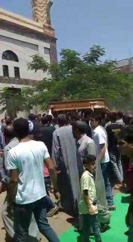 تشييع جنازة طفل أصيب بطلق خرطوش بالخطأ في حفل زفاف بالشرقية.. صور