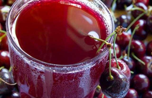 بالفيديو.. حبة الكرز مقابل 300 دولار في اليابان