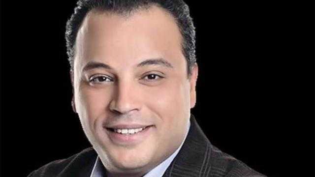 والد الفنان تامر عبد المنعم يخضع لعملية توسيع شرايين القلب