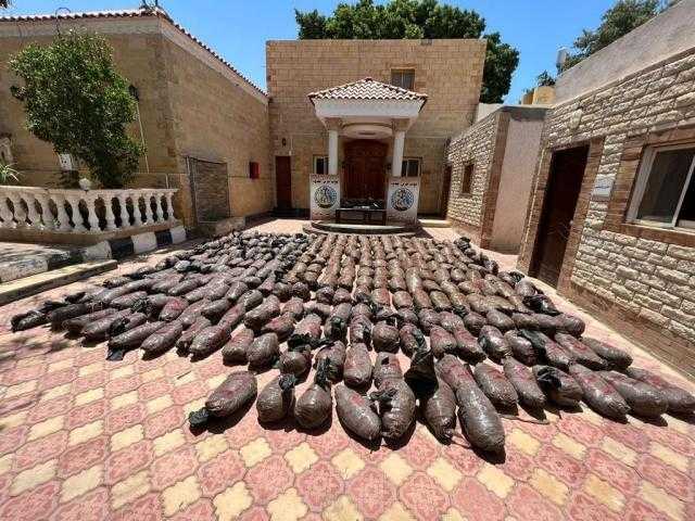 حرس الحدود يحبط تهريب 2 طن سماد يوريا تستخدم في تصنيع العبوات الناسفة.. فيديو