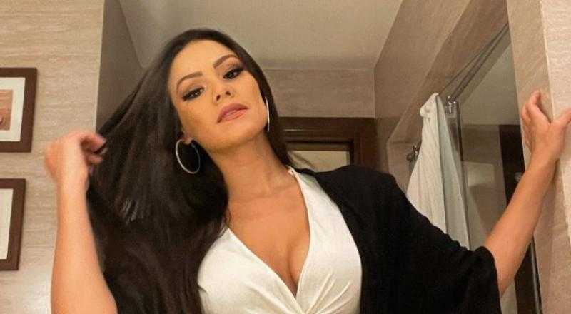 الراقصة لورديانا تسخر من برودة الطقس بهذه الطريقة