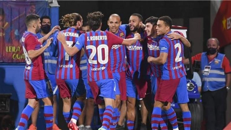 برشلونة يسعى لبيع أوباميانج قبل نهاية الانتقالات الصيفية