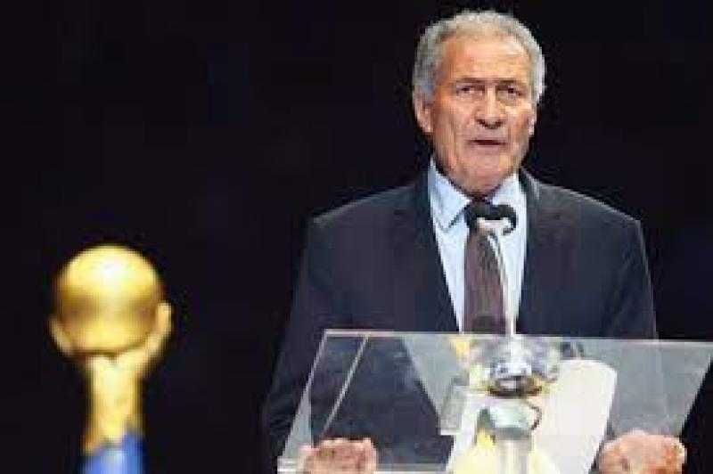 رئيس الاتحاد الدولي لليد يشيد بتطور لعبة الخماسي الحديث عالميا