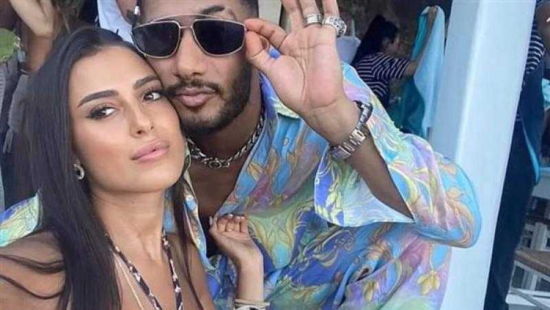 محمد رمضان يثير الجدل مع فتاة إسرائيلية في حفل باليونان