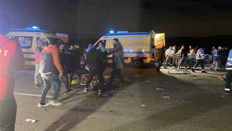مصرع وإصابة 5 أشخاص في انقلاب سيارة بترعة أسيوط