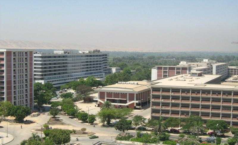 مريض بمستشفى أسيوط يستغيث بوزير الصحة