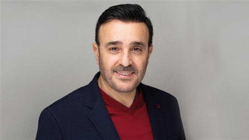 صابر الرباعي يطرب جمهوره فى حفل الساحل الشمالى