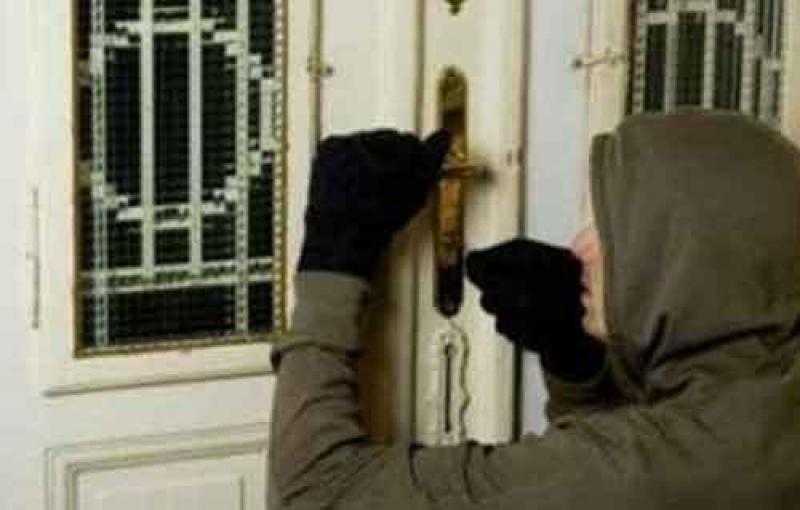 تجديد حبس عصابة سرقة الشقق في أكتوبر بعد تنفيذ 6 جرائم