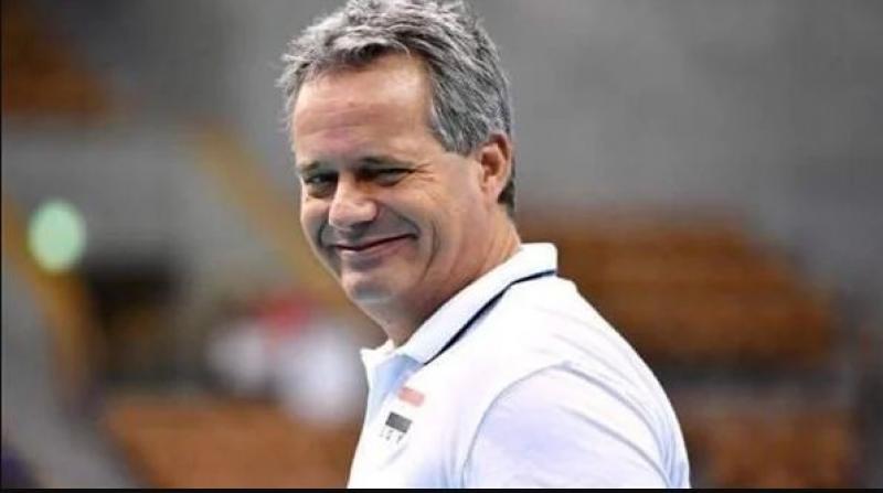 مدرب منتخب الطائرة السابق: رحلت بعد إجباري من الاتحاد على ضم لاعبين بعينهم