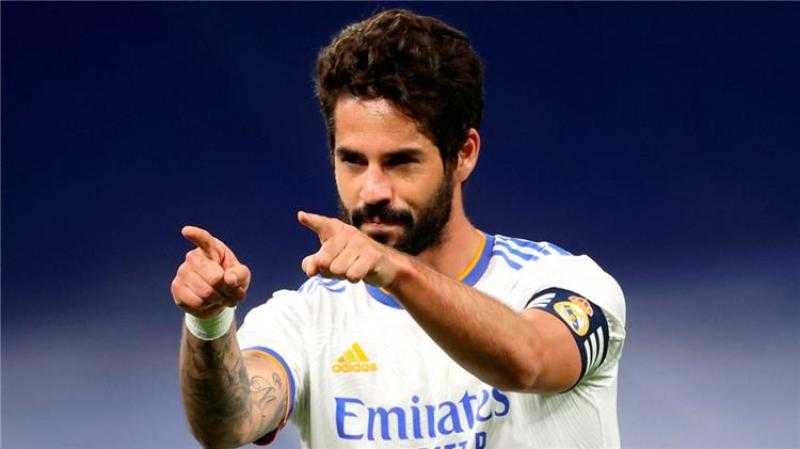 إيسكو يسعى للرد على المشككين بعد انتقاله من ريال مدريد إلى أشبيلية
