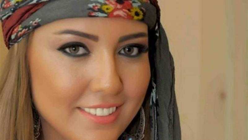 مي كساب تنشر صورة قديمة لها: لا أحد يملك قلبًا مثلي