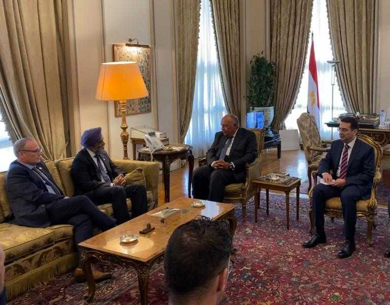 وزير الخارجية يبحث فرص تعزيز التعاون التنموي مع وزير التنمية الدولية الكندي.. صور