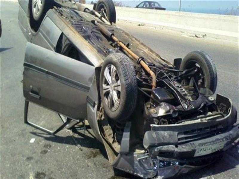 مصرع وإصابة 6 شخصين إثر تصادم ملاكي ولودر بالبحيرة