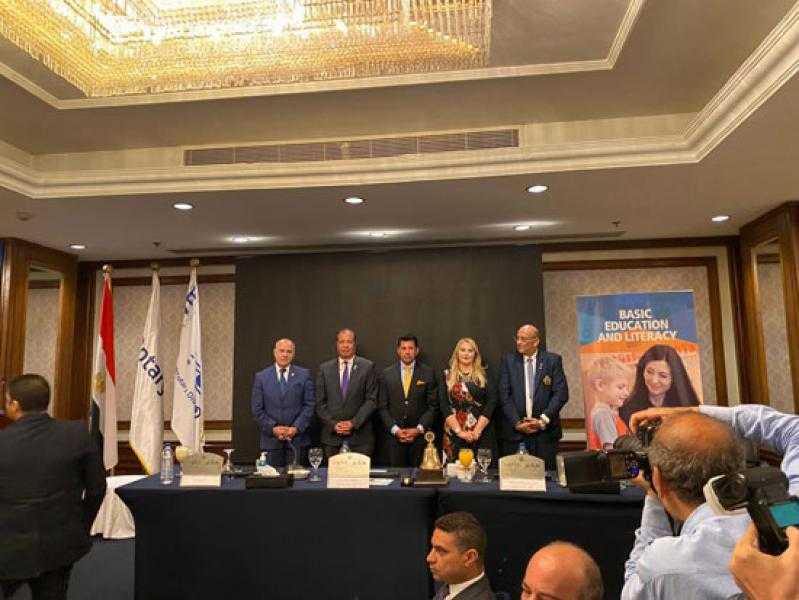 توقيع بروتوكول تعاون بين الشباب والرياضة ومحافظ المنطقة الروتارية