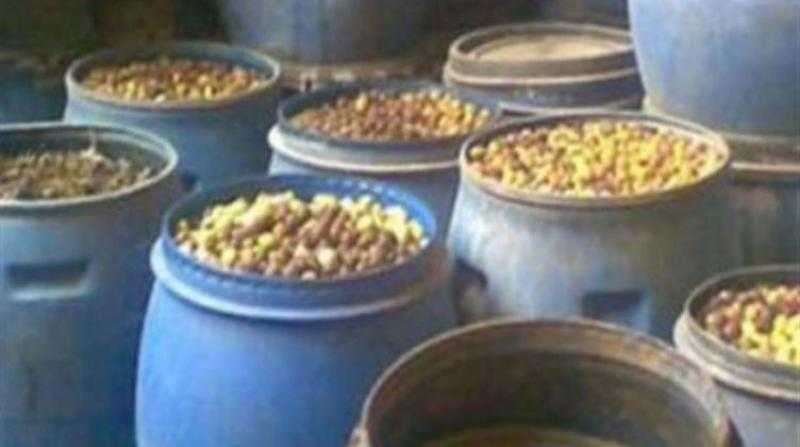 ضبط 35 طن مخللات فاسدة بالشرقية