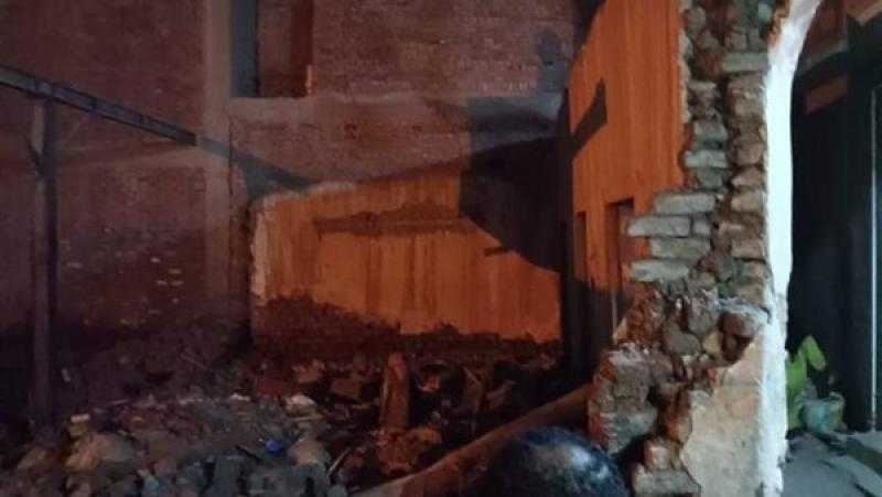 مصرع طفل وإصابة شخصين بالقليوبية بسبب سور أرض فضاء