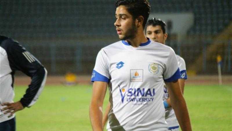مدافع الإسماعيلي يعود للملاعب بعد شفائه من الصليبي