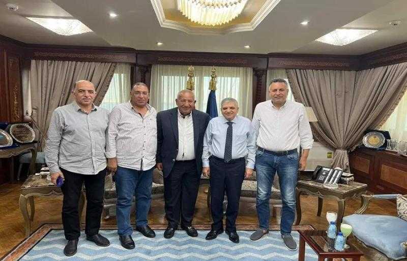 مجلس إدارة المصري يزور ستاد قناة السويس لإقامة مبارياته بالدوري
