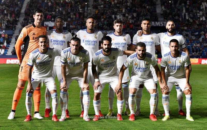 ريال مدريد يفرض سطوته على جوائز اليويفا بتتويج ”بنزيمة” و”أنشيلوتي”