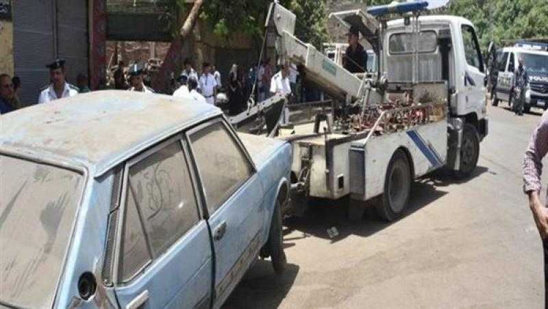 رفع 63 سيارة ودراجة نارية متروكة ومتهالكة من الشوارع