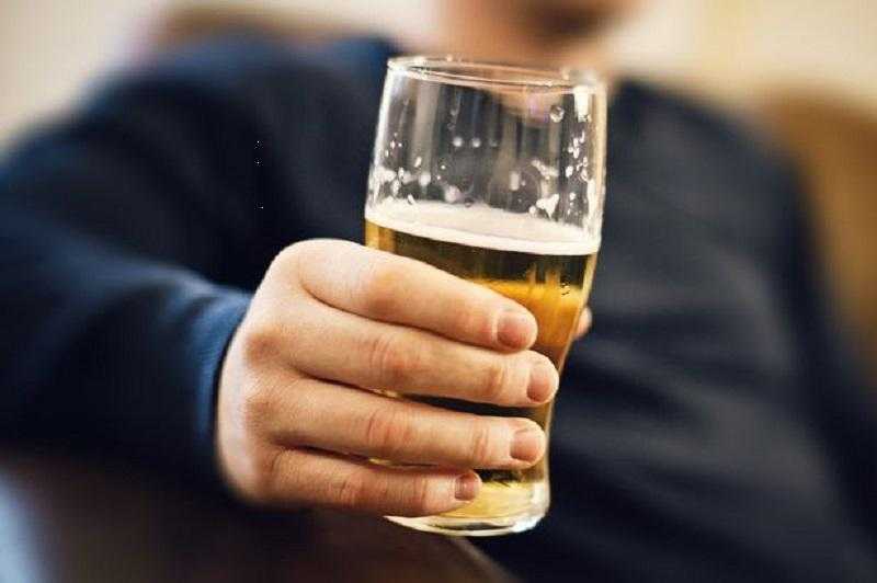 دراسة تكشف العلاقة بين شرب الكحول و الإصابة بالسرطان