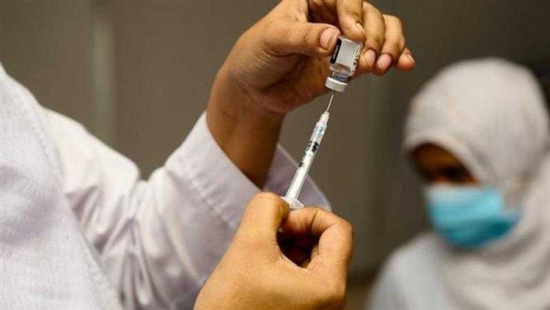 ”الصحة”: لا تعارض بين تلقي لقاح فيروس كورونا وفيروس الإنفلونزا الموسمية