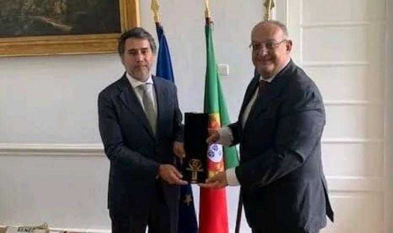السفير المصري لدى البرتغال يلتقي سكرتير الدولة للشئون الخارجية والتعاون