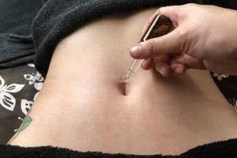 فوائد وضع العسل على السرة قبل النوم