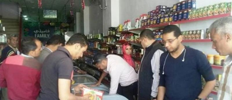 ضبط 28 طن سلع غذائية مجهولة المصدر