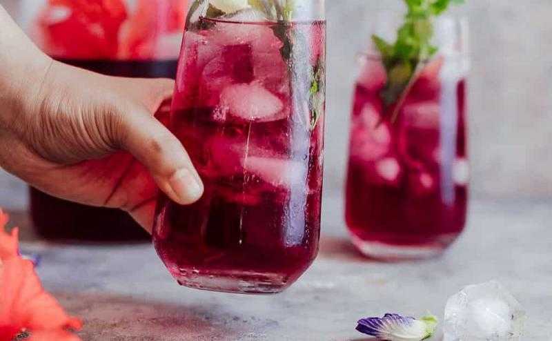 روق دمك بالكركديه.. تعرف على فوائد المشروب الطبيعي الأشهر في الصيف
