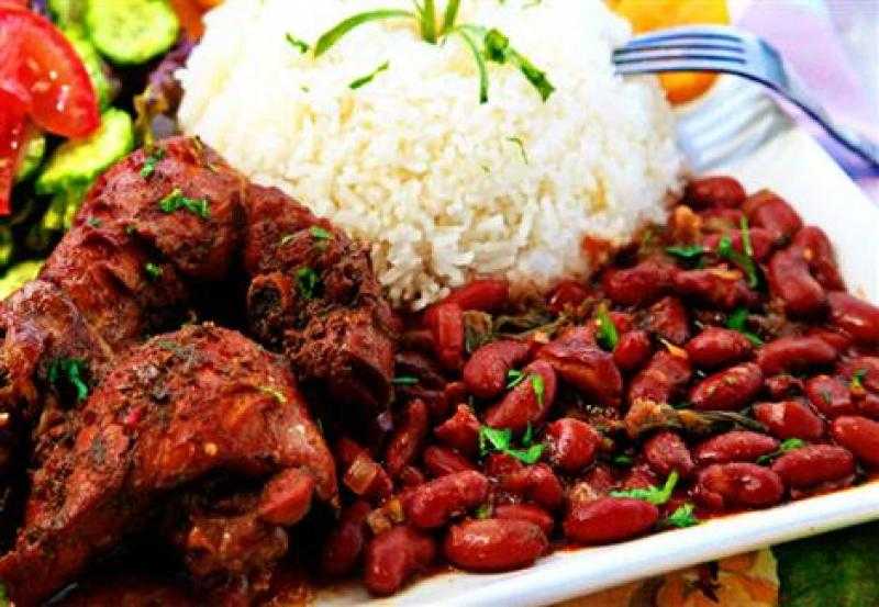 لوجبة غداء.. طريقة تحضير فاصوليا حمراء مع أرز
