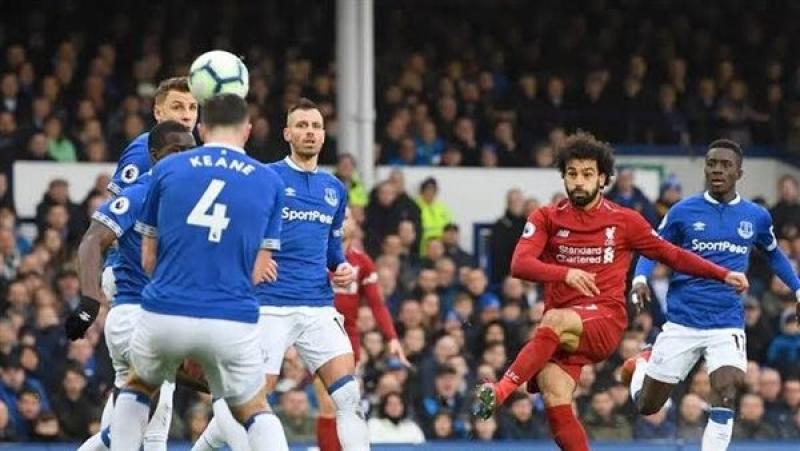 ليفربول يتعادل سلبيا أمام إيفرتون في الشوط الأول