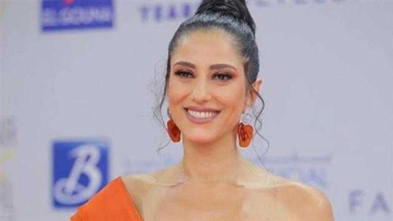 حنان مطاوع تشارك جمهورها بإطلالتها من مهرجان القاهرة السينمائي.. شاهد