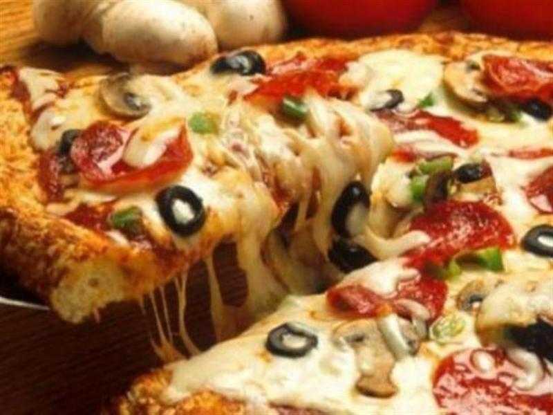 طريقة عمل البيتزا بصلصة الأوريغانو