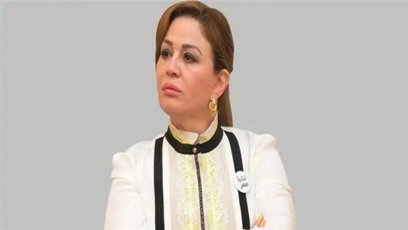 إلهام شاهين: «يارب اللي على السوشيال ميديا يتحاكموا»