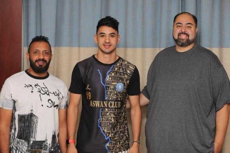 أسوان يواصل صفقاته ويضم محمد حمدي زكي