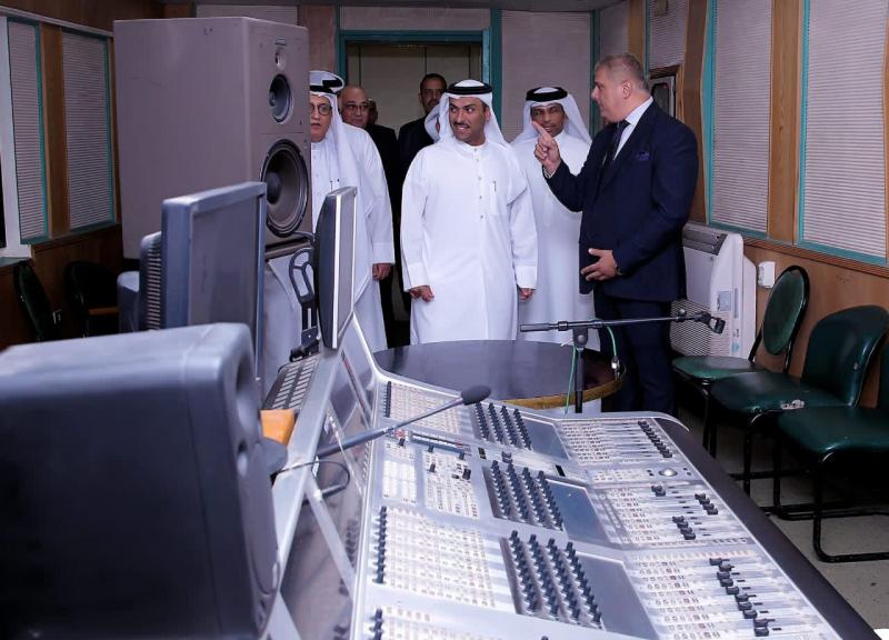 حسين زين يستقبل وزير الإعلام البحرينى لبحث سبل التعاون الإعلامى المشترك