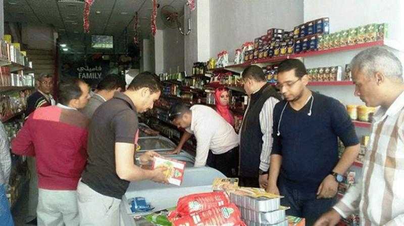 تفاصيل ضبط 17 طن مواد غذائية تباع بأزيد من السعر الرسمي