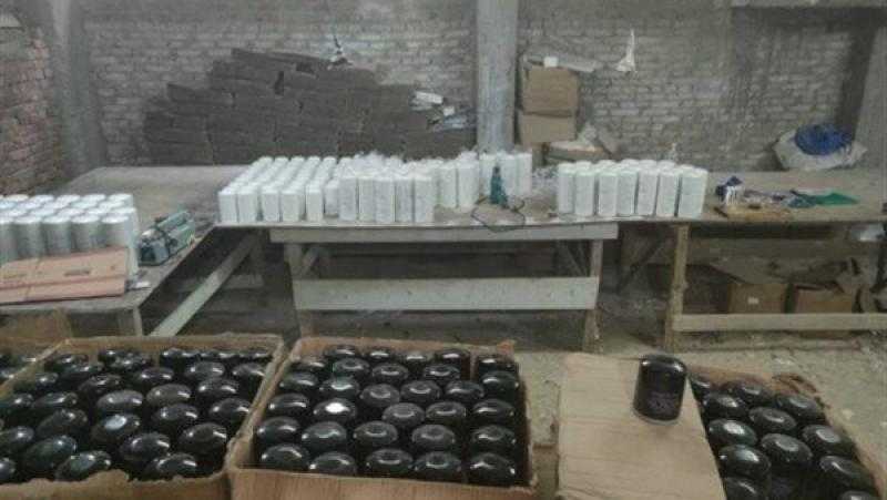 ضبط شخص لإدارته مصنع لإعادة استخدام فلاتر الزيت والهواء منتهية الصلاحية بالقاهرة