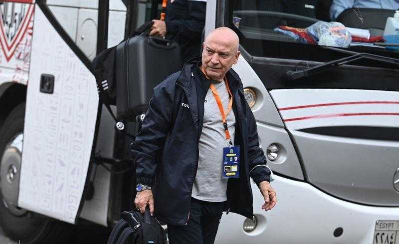فيريرا يكشف سبب سقوطه أثناء مباراة الزمالك وإيليكت التشادي