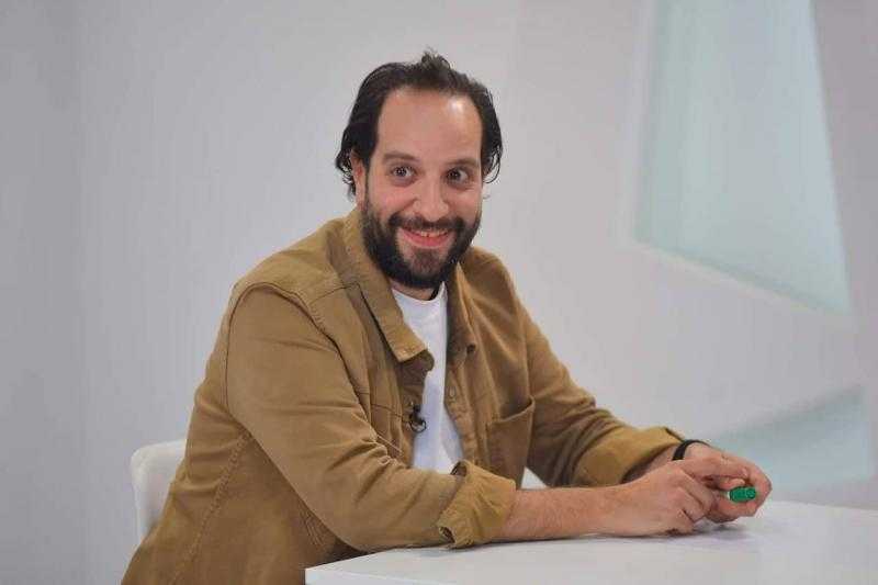 أحمد أمين في رسالة إيجابية لجمهوره: الانبساط قرار