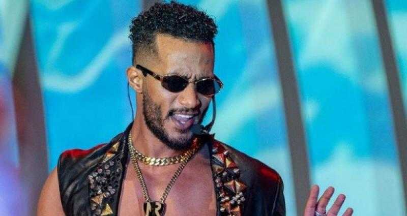 هجوم نارى على محمد رمضان بسبب فيديو مع كومبارس