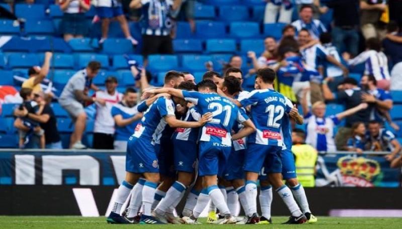 إسبانيول يتعادل مع بلنسية في الدوري الإسباني
