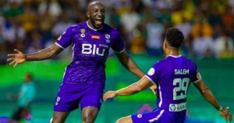 الهلال ضد التعاون.. التعادل 1-1 يحسم الشوط الأول فى الدوري السعودي