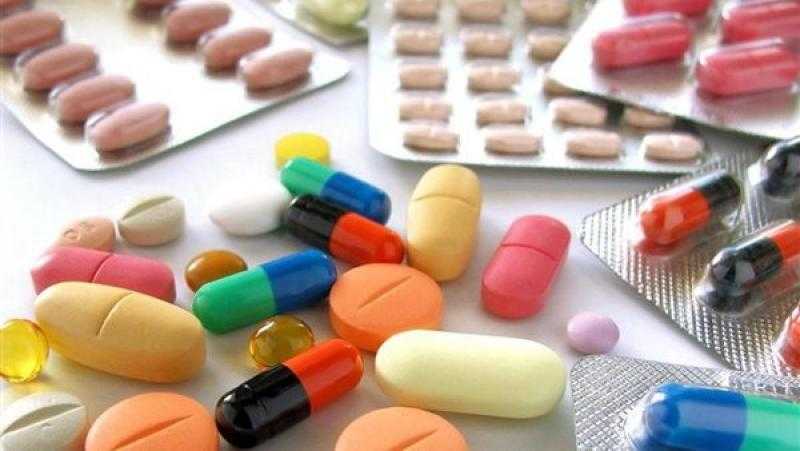 التحفظ على مستحضرات تجميل وعقاقير طبية مجهولة في القاهرة