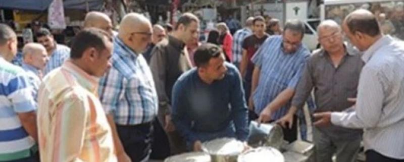 ضبط كمية من السكر والزيت المدعم قبل بيعها فى السوق السوداء