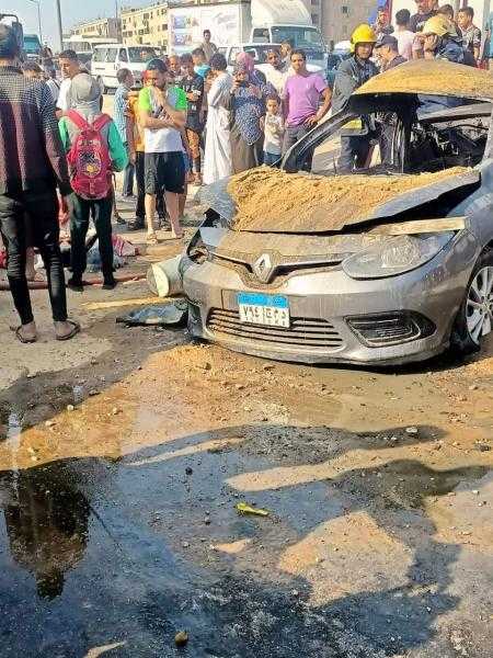 مصرع شخصين إثر حادث تصادم سيارتين بمدينة السلام.. صور